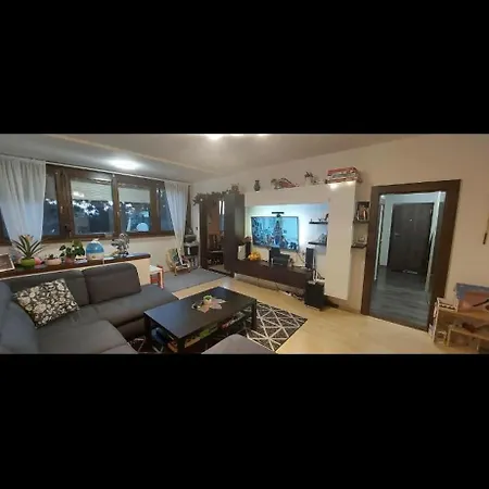 Krasny 3 Izbovy Bratislava-lamac Apartment